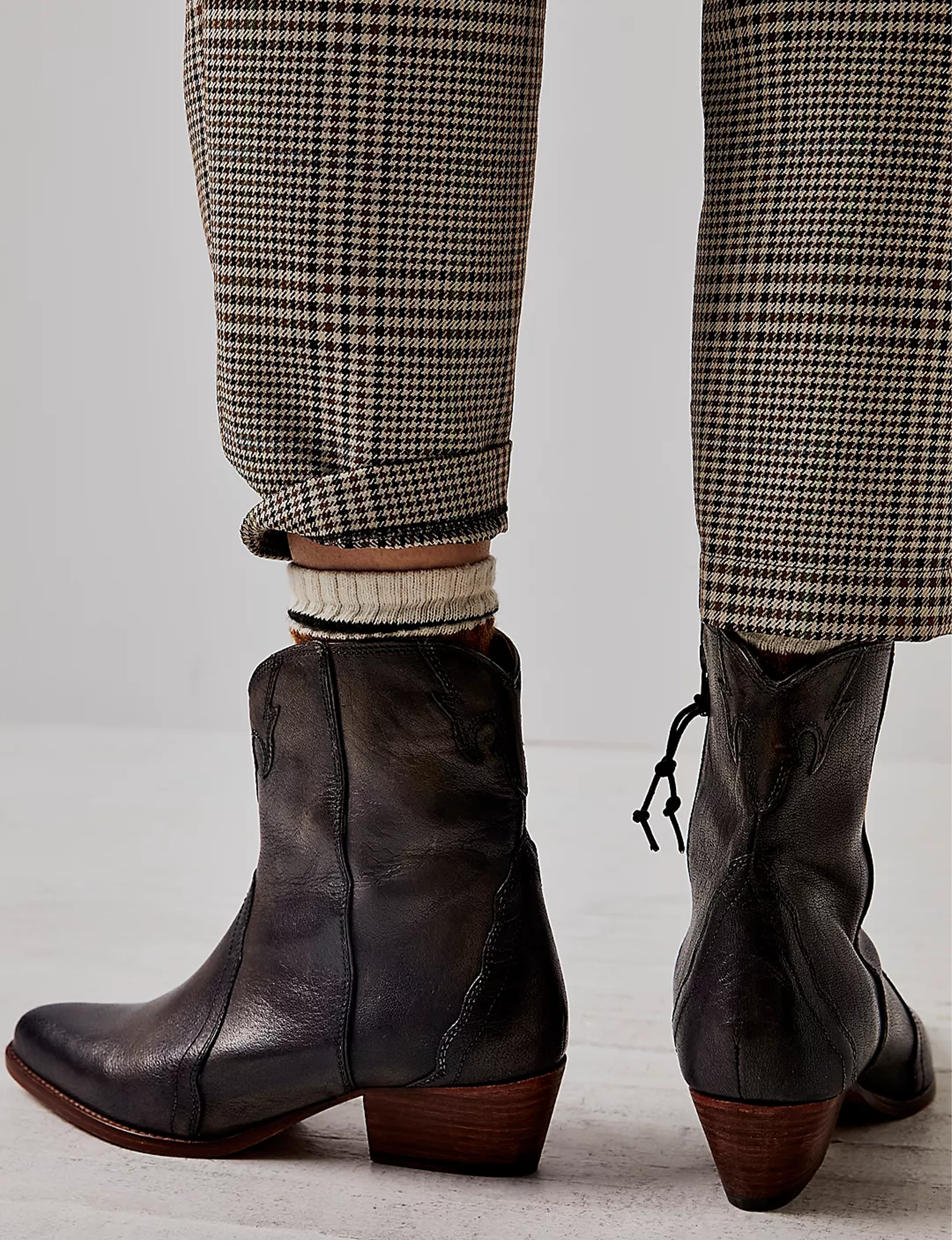 New Frontier Western Boot, Carbon