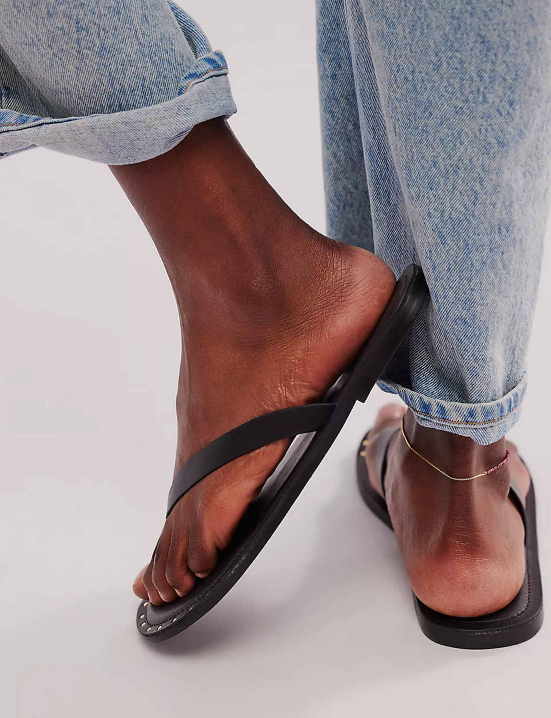 Sona Thong Sandal, Black