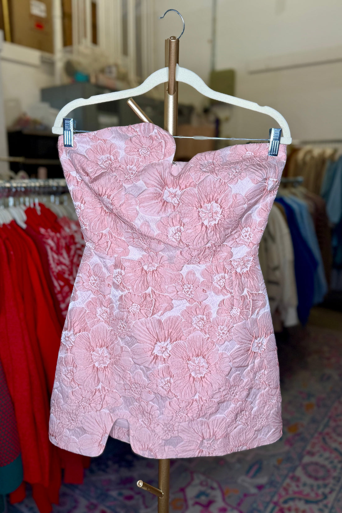 Pink Jacquard Floral Wavy Cutout Mini Dress